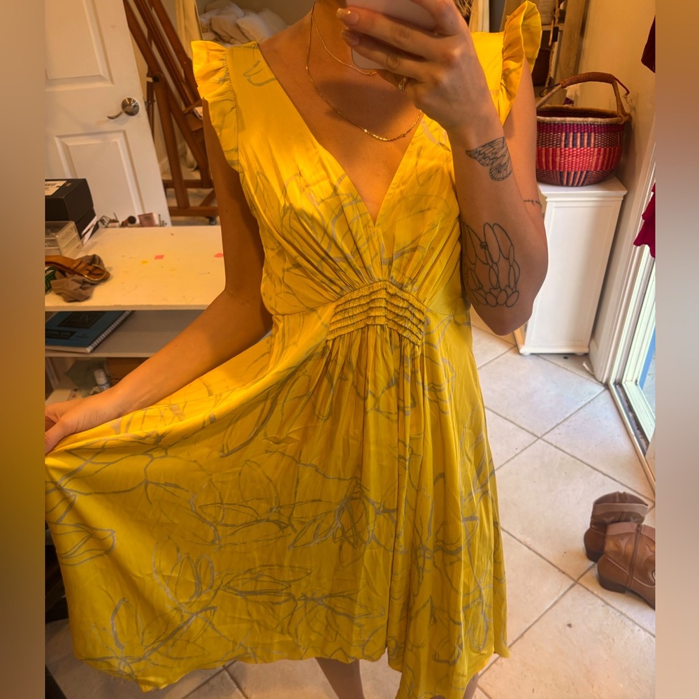 Halston heritage silk-like dress. Cute zip up and soooooo comfy! New with tags